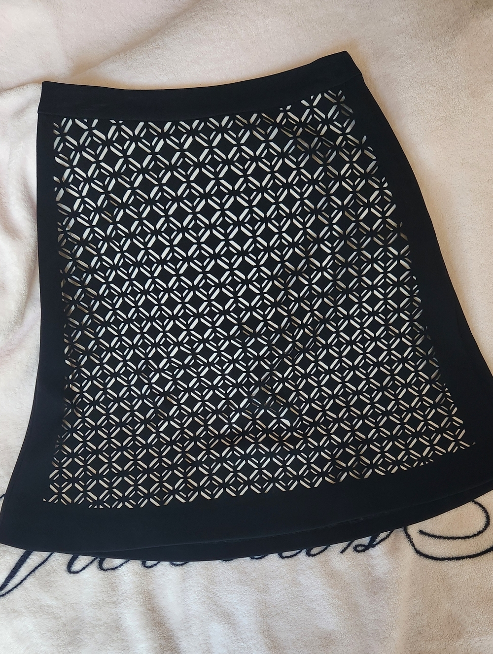 WHBM A-Line Black Geometric Lace Skirt/Size 2